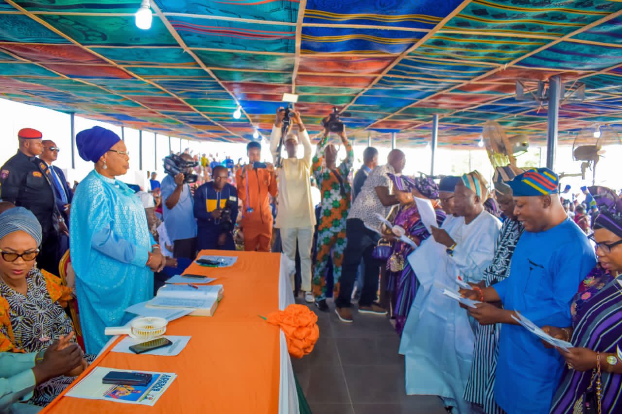Oyebanji Swears-in New Council Chairmen, Urges Focus on Security, IGR