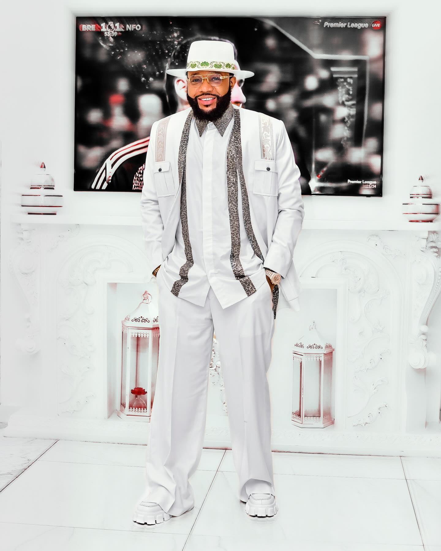 E-Money Pledges to Nurture Late Junior Pope’s Children