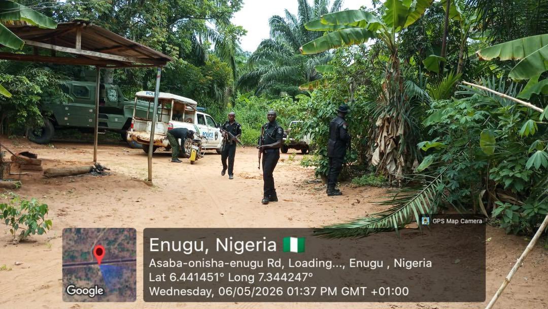 BREAKING 🇳🇬⚔️: Troops Foil IPOB/ESN Attack in Enugu, 3 Soldiers Injured, Suspect Arrested – Operation UDO KA says terrorists’ hideout destroyed and explosives recovered in Imezi Owa during patrol.