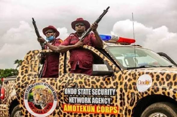 SECURITY UPDATE 🇳🇬⚔️: Amotekun arrests four suspected terrorists in Ondo State during ongoing security operations aimed at flushing out criminal elements.