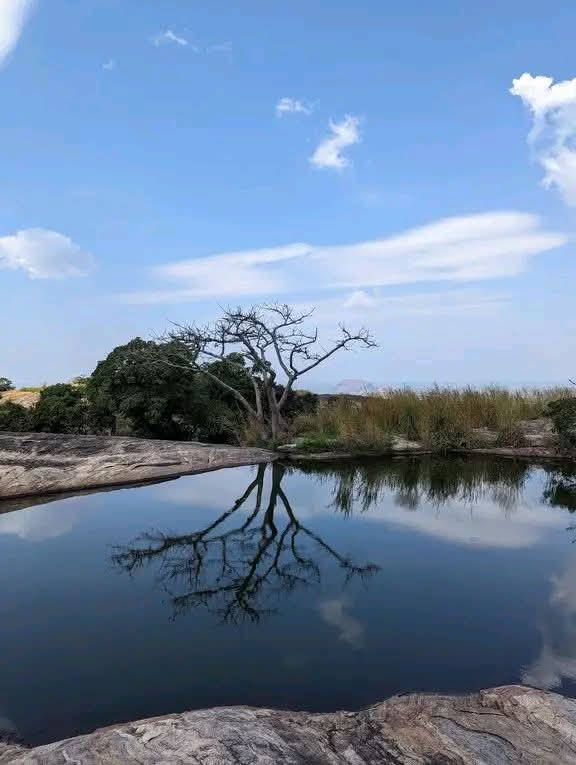 🇳🇬🌄 Iyake Lake in Ado-Awaiye, Oyo State—rare elevated mountain lake associated with fertility beliefs and Yoruba tradition, rooted in centuries-old local heritage
