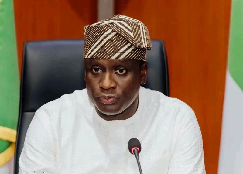 BREAKING 🇳🇬🏛️: Governor AbdulRahman AbdulRazaq has reportedly dropped Ambassador Abdulfatai Yahaya Seriki of the Ilorin Emirate axis and is now backing Yakubu Danladi-Salihu from the Baruten/Borgu axis of Kwara North as his preferred successor for the 2027 governorship election. Danladi is expected to face other APC aspirants in today’s party primaries amid rising succession tension within the ruling party.