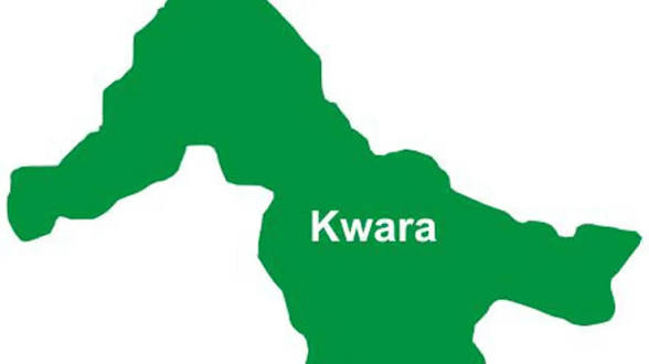 BREAKING 🇳🇬🔥: Yashikira in Panic as Gunmen Raid Community, Abduct Women, Children, Burn Palace — Gunmen invaded Yashikira town in Kwara State, abducted women and children including the monarch’s wife, and set parts of the palace ablaze before fleeing.