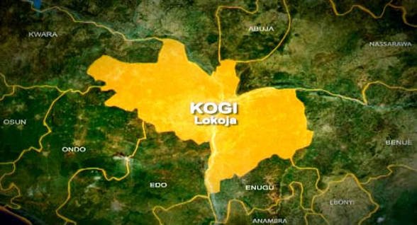 BREAKING 🇳🇬🚨: Terrorists Attack Kogi Community, Kill One, Abduct Over 30 Including Bus Passengers – Armed attackers killed one person and abducted over 30 residents and travelers in a Kogi State community, with no rescue confirmed.