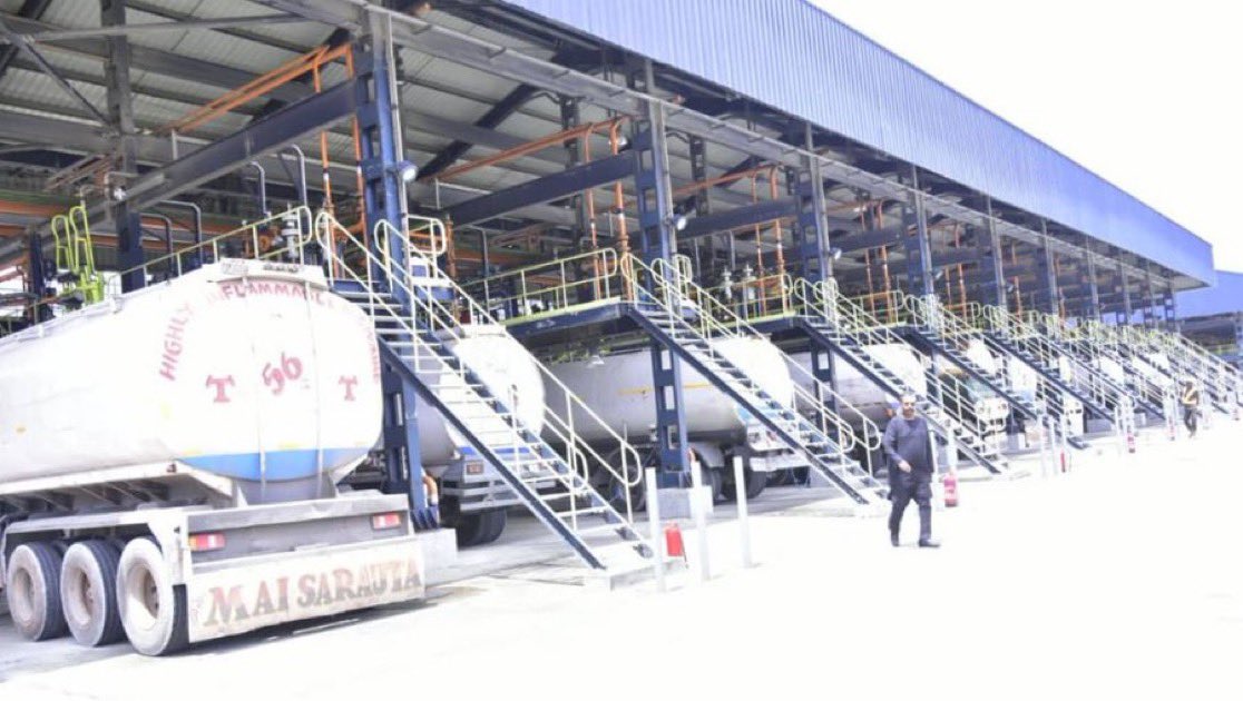 Dangote Refinery Slashes Petrol Price by N50 Per Litre Amid Easing Middle East Tensions