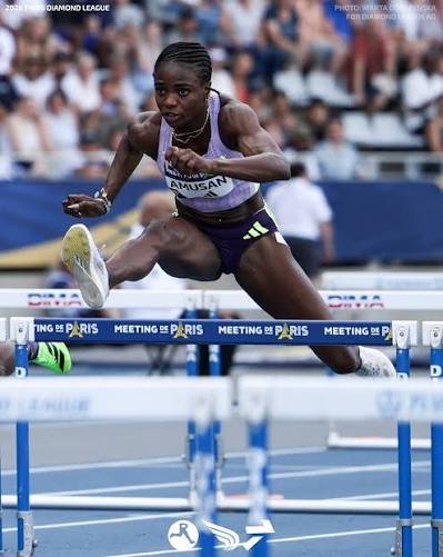BREAKING 🇳🇬🥇: Tobi Amusan Rules Paris! Nigerian sprint queen Tobi Amusan blazed to victory in the Paris Diamond League, winning the women’s 100m hurdles with a season’s best of 12.27 seconds. 🏃🏽‍♀️🔥