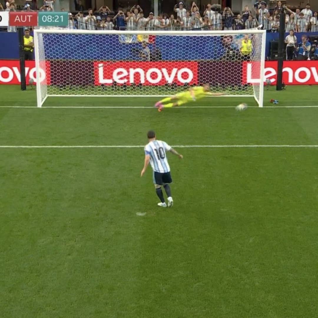 𝗥𝗘𝗖𝗢𝗥𝗗 𝗔𝗟𝗘𝗥𝗧: Lionel Messi Misses His Third World Cup Penalty, Setting an Unwanted Record