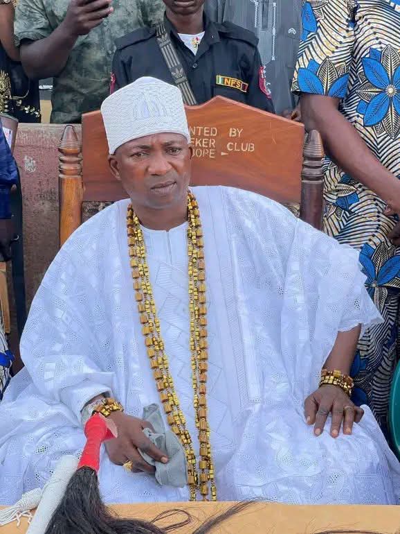 JUST IN 🇳🇬⚠️: Onigbope of Igbope Land, Oba Moses Olawale Oyetola Fabiyi VI, held a security meeting with villagers, farmers, Fulani residents, community leaders, members of the Onigbope in Council and other stakeholders over kidnapping concerns, urging unity, vigilance and timely intelligence sharing.