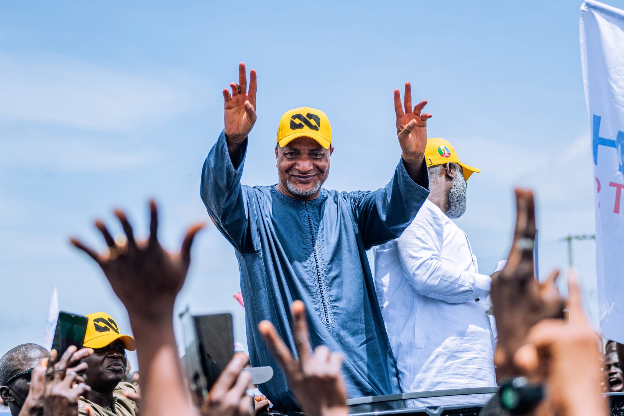 JUST IN 🇳🇬🗳️: Tinubu loyalists relaunch the Otoge movement in Kwara, accusing the state APC leadership of abandoning the ideals that powered the 2019 political revolution, as they demand more inclusive leadership and internal party reforms ahead of the 2027 elections.