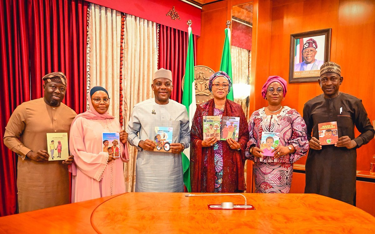 COMPASSION 🇳🇬📚: First Lady Oluremi Tinubu Donates 140,000 Books to Inspire and Empower Nigerian Children