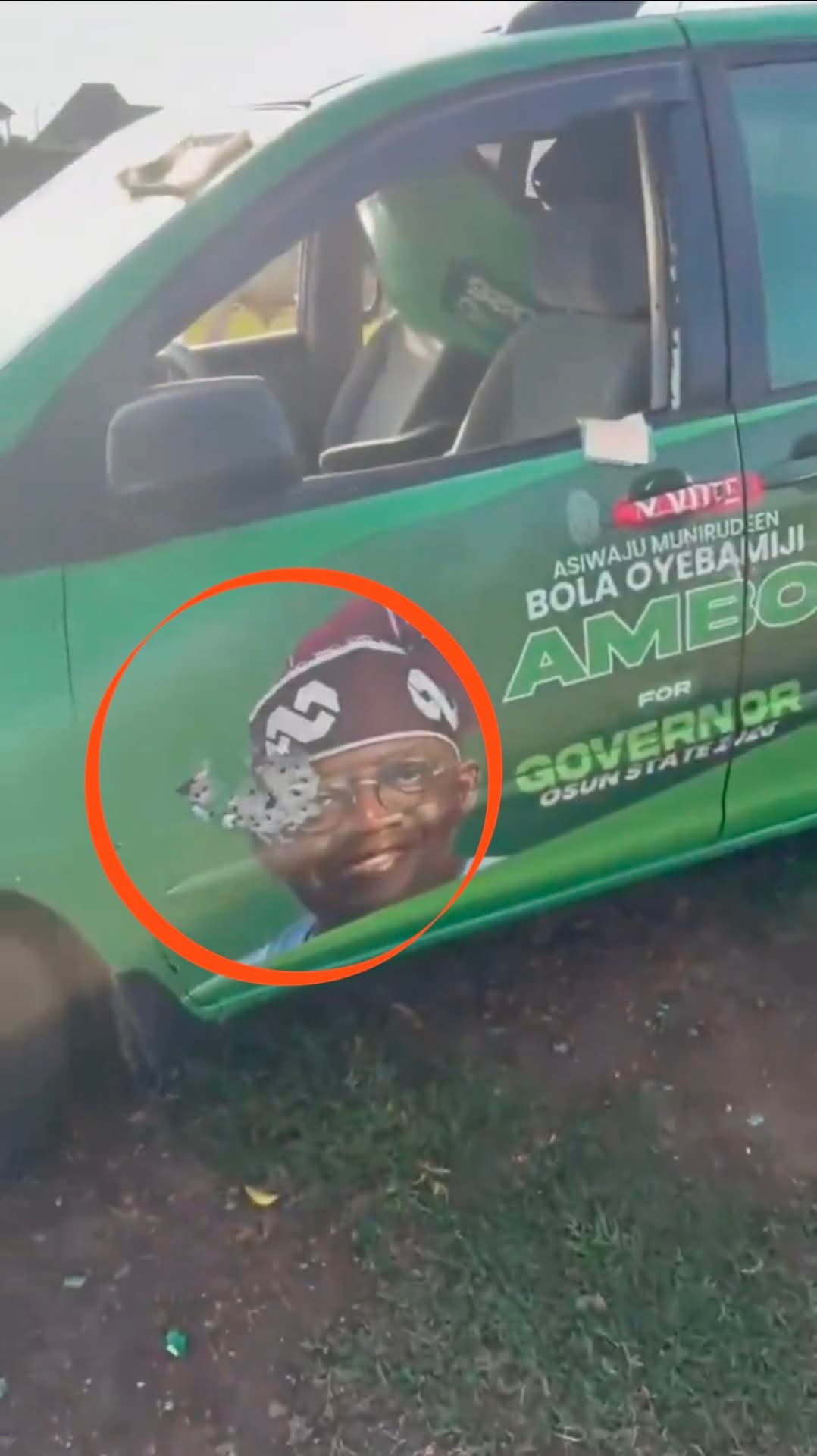 Osun APC Candidate AMBO Allegedly Escapes Attack on Campaign Convoy