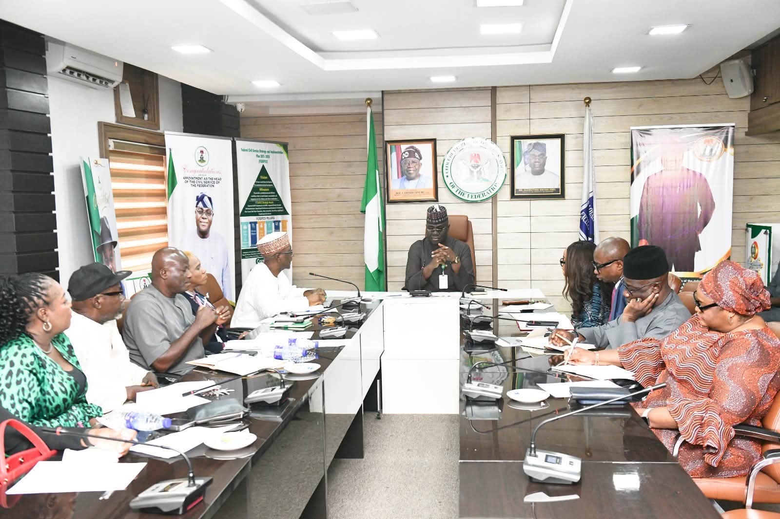 FG Unveils 100 Electric Buses to Ease Transport Burden on Civil Servants